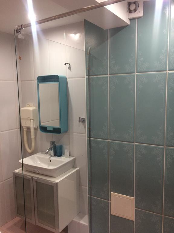 Art Hotel Varna Bagian luar foto