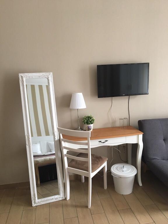 Art Hotel Varna Bagian luar foto